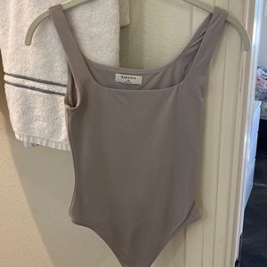 Aritizia Babaton bodysuit